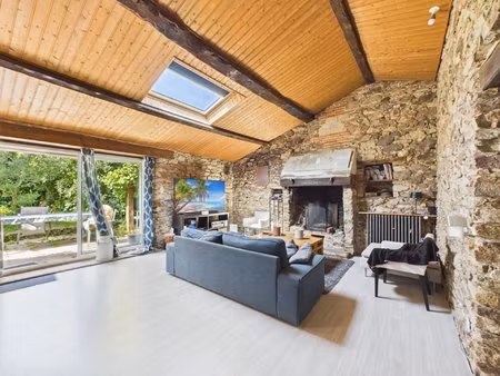 maison de caractère 105 m² – 2 chambres + bureau/chambre d’enfant – jardin – vertou