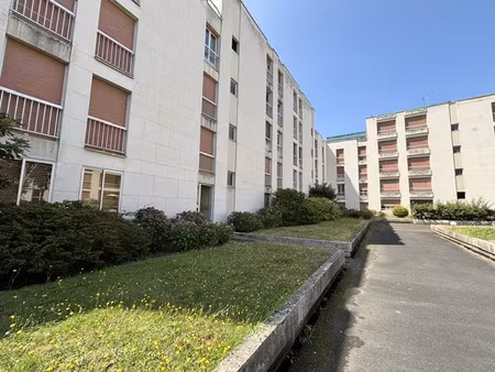 quartier lafayette  t4 de 104 64 m2 au rdc avec cave  balcon et garage boxé