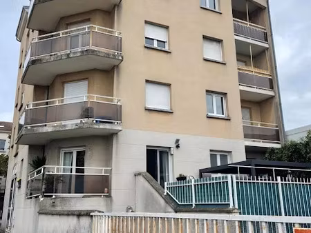 location appartement 1 pièce 28 m² à bobigny (93000)  750 €