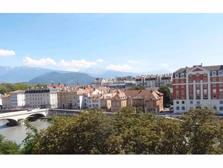 location meublée appartement 2 pièces 40 m² à grenoble (38000)  745 €