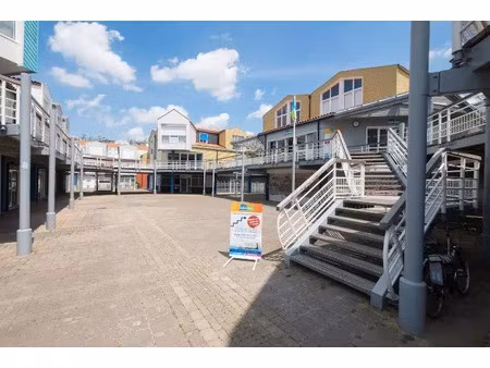 location appartement 1 pièce 30 m² à la rochelle (17000)  710 €