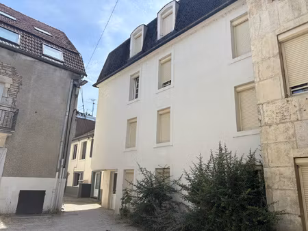 studio rénové proche république