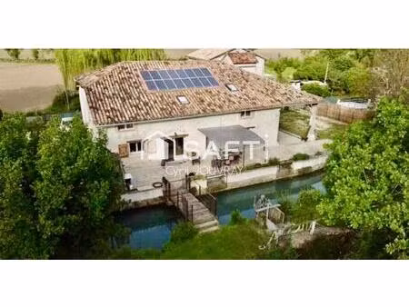 belle maison en pierre