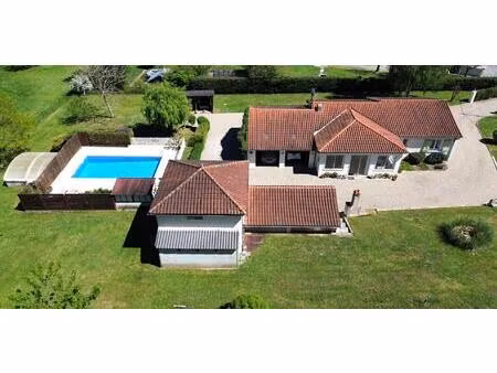 plain-pied avec piscine et studio indépendant