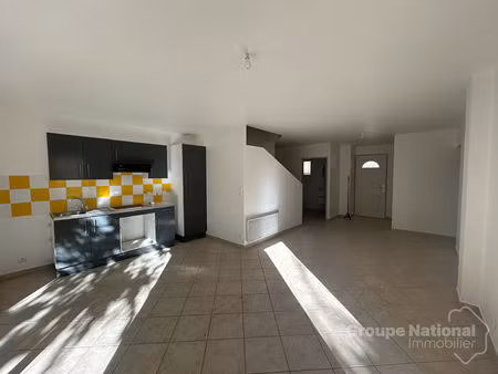 à louer villa t5 à rians