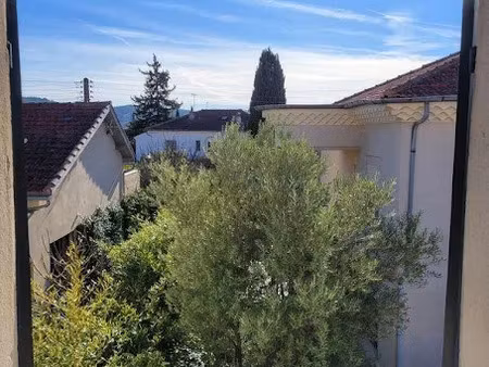 location meublée appartement 1 pièce 20 m² à aix-en-provence (13090)  725 €