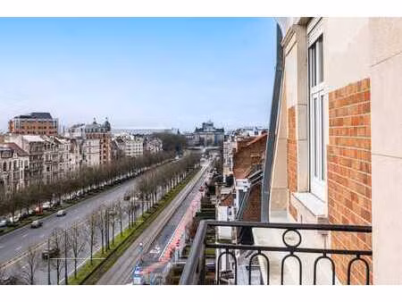 penthouse incroyable vue sur le cinquantenaire !