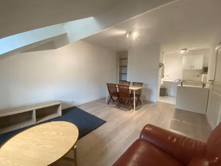 location meublée appartement 2 pièces 40 m² à nantes (44000)  769 €