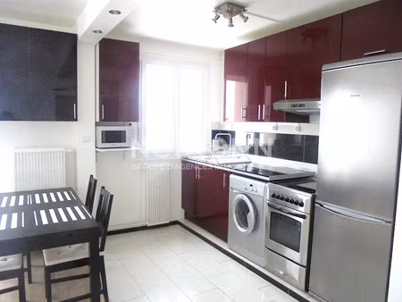 location meublée appartement 2 pièces 42.5 m² à reims (51100)  535 €