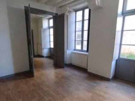 location appartement 2 pièces meublé à laval les fourches (53000) : à louer 2 pièces meubl