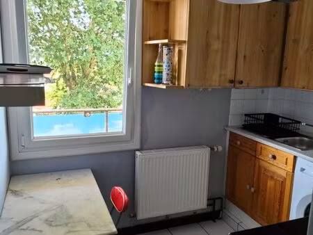 location appartement t1 meublé plein de centre de montaigu vendée