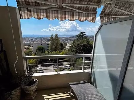 location meublée appartement 1 pièce 21 m² à nice (06000)  800 €