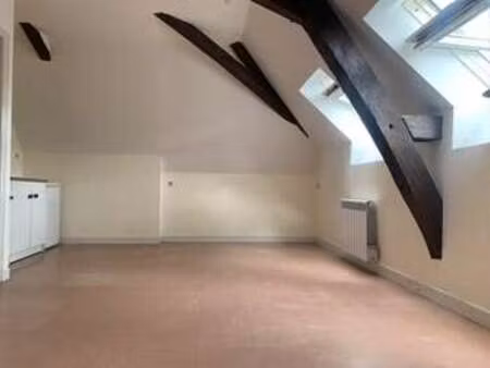 location appartement 2 pièces à sablé-sur-sarthe centre (72300) : à louer 2 pièces / 33m² 