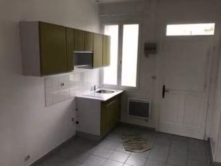 location maison à forges-les-eaux (76440) : à louer / 52m² forges-les-eaux