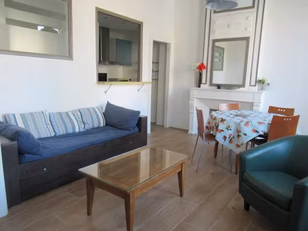 location meublée appartement 2 pièces 50 m² à la rochelle (17000)  800 €