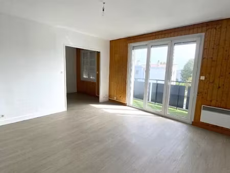 location appartement 3 pièces 64.58 m² à merignac (33700)  884 €