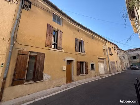 maison de ville de caractère – 222 m² habitables – centre-ville de monteux