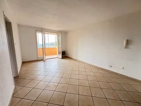 location appartement 3 pièces 51 m² à saint-mandrier-sur-mer (83430)  900 €