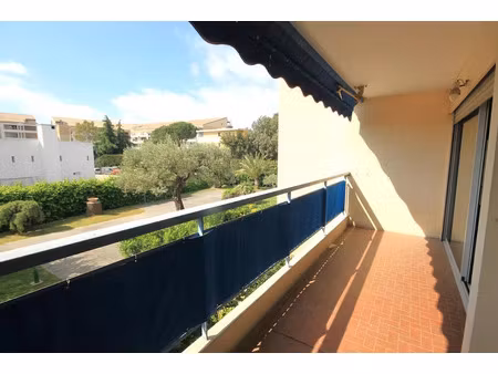 location appartement 3 pièces à cannes la bocca (06150)  1 200 €