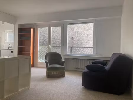 location meublée appartement 1 pièce 39 m² à paris 15ème (75015)  1 290 €