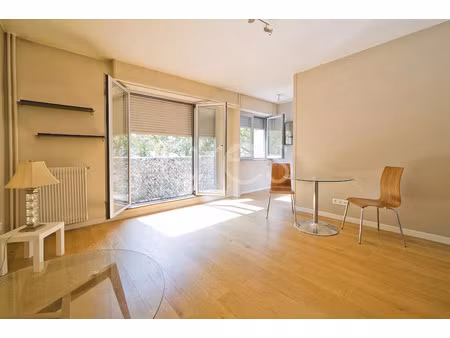 location meublée appartement 1 pièce 31.24 m² à paris 16ème (75016)  1 300 €
