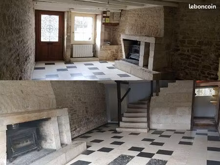 petite maison de bourg à celles sur belle