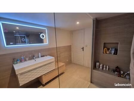 maison f6 200m2 + dépendances