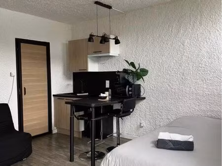 studio étudiant à cinq minutes des universités