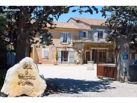 immeuble 34 pièces 1 000 m²