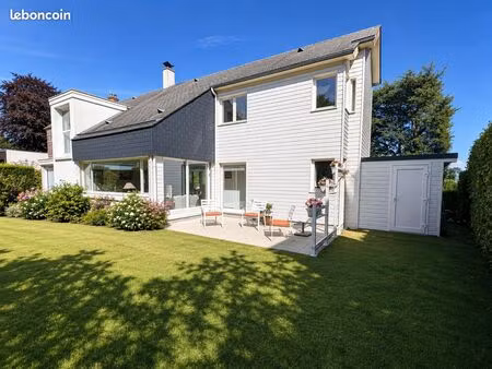 maison 6 pièces 141 m²
