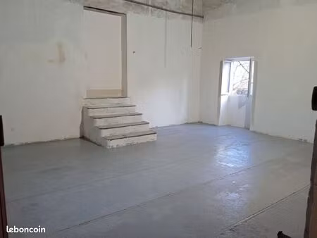 local stockage ou atelier 42m2