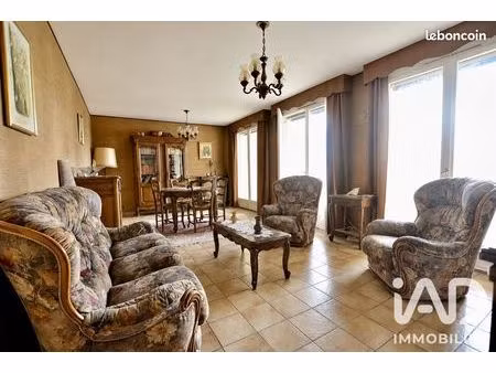 appartement 3 pièces 82 m²