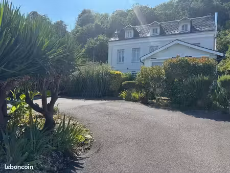 propriété 8 pièces 227 m²
