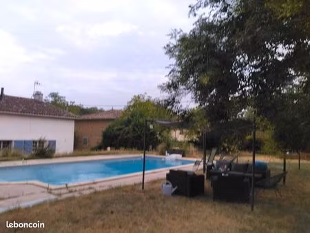 plaines de girou  grande maison t6  piscine  rivière 