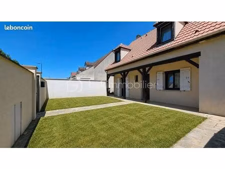 maison 7 pièces 130 m²