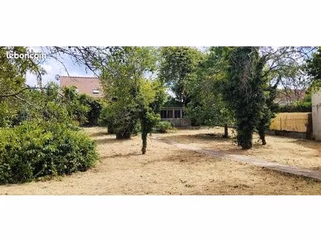terrain 803 m² torcy