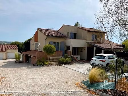 maison 6 pièces 186 m²