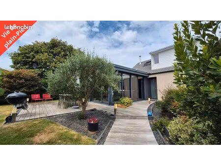 maison 6 pièces 145 m²