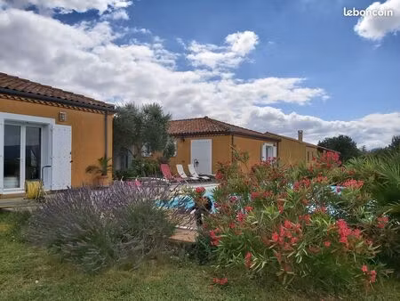 maison de charme avec piscine à naves