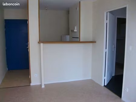 location f2 étudiant