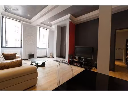 appartement 3 pièces 82 m²