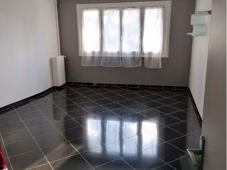 appartement de type f3 dispo début septembre