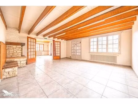 immeuble 220 m² saint pierre le vieux