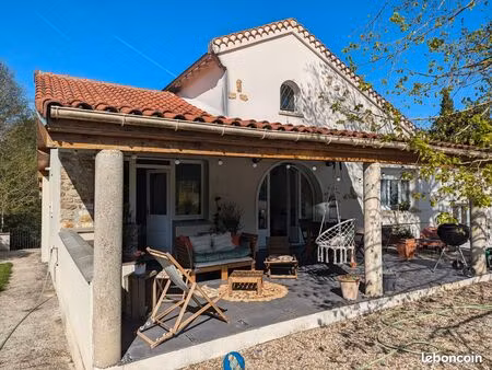maison d'architecte 206m2 hameau de vosves