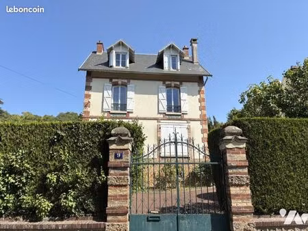 maison 7 pièces 158 m²