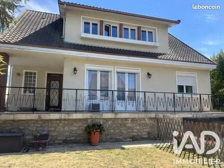 maison 6 pièces 141 m²