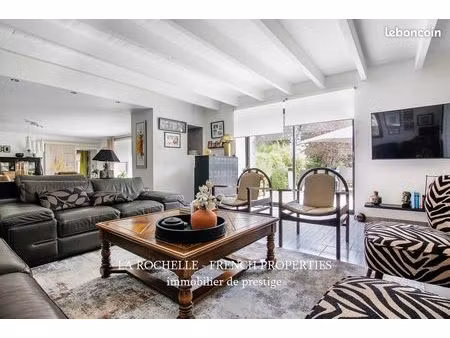 propriété 5 pièces 190 m²