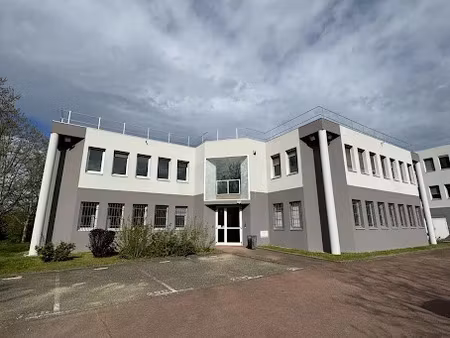 location locaux professionnels 0 pièces 232 m² à bron (69500)  2 320 €