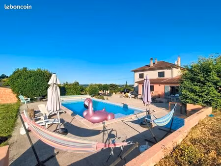direct propriétaire : maison t8 avec piscine et dépendances