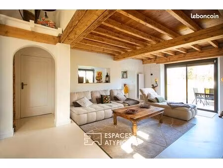 propriété 6 pièces 196 m²